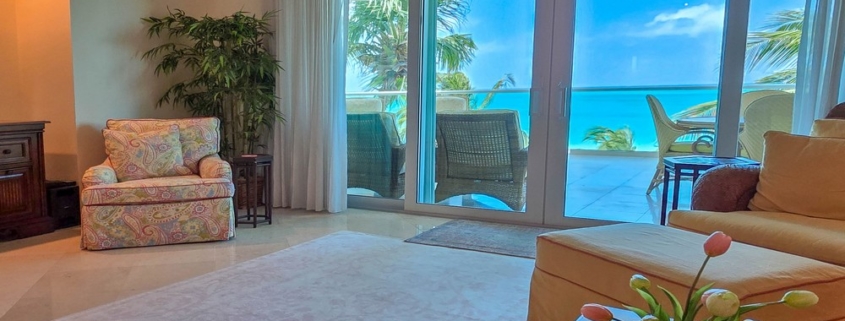 pinnacle-suite-303-3-bed-grace-bay-beachfront-condo beach view