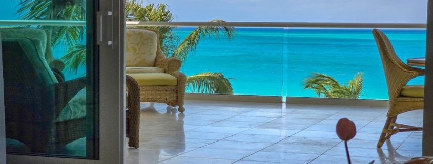 pinnacle-suite-303-3-bed-grace-bay-beachfront-condo beach view