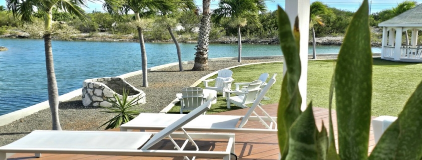 waterfront-turks-caicos-homes-for-sale-palm-point lounge chairs