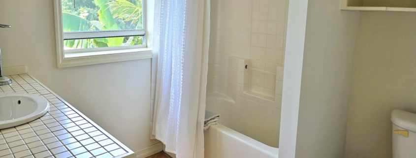 waterfront-turks-caicos-homes-for-sale-palm-point-upper level apartment bathroom
