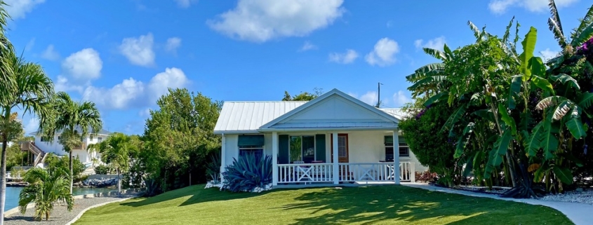 waterfront-turks-caicos-homes-for-sale-palm-point-exterior guest house view