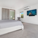 turks-caicos-waterfront-villa-alainn-chalk-sound-primary bedroom