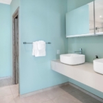 turks-caicos-waterfront-villa-alainn-chalk-sound-primary bathroom