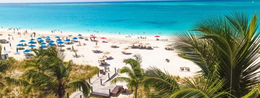 beachfront-residence-pinnacle-grace-bay-suite-307-view of beach