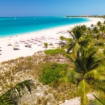 beachfront-residence-pinnacle-grace-bay-suite-307-view of beach looking east