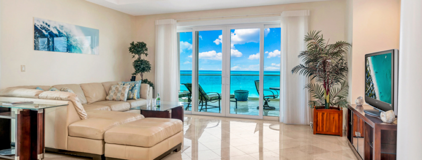 beachfront-residence-pinnacle-grace-bay-suite-307-living area view