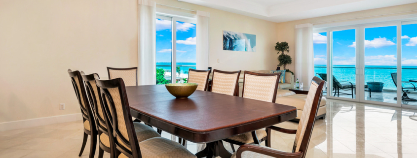 beachfront-residence-pinnacle-grace-bay-suite-307-dining area