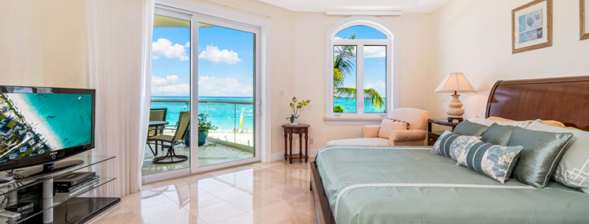 beachfront-residence-pinnacle-grace-bay-suite-307-primary bedroom