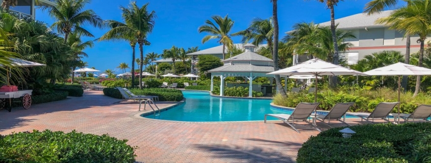 ocean-club-resort-grace-bay-beach-2-bedroom-condo back pool area