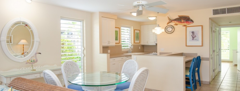 ocean-view-ocean-club-west- condo-suite-423-dining area to kitchen