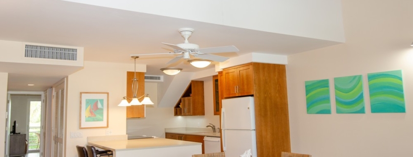 penthouse-suite-535-ocean-club-west-kitchen dining room view