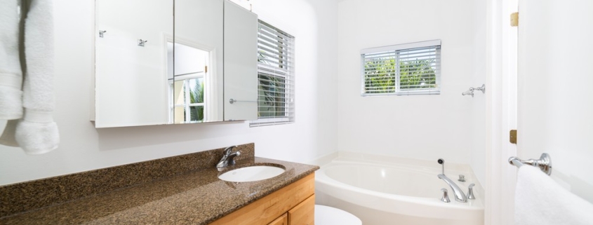 turks-caicos-grace-bay-townhome unit B2 primary ensuite bathroom