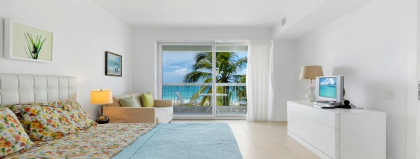 Le-Vele-suite-301-grace-bay-beachfront-condominium-lockout studio suite
