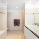 Le-Vele-suite-301-grace-bay-beachfront-condominium-studio bathroom