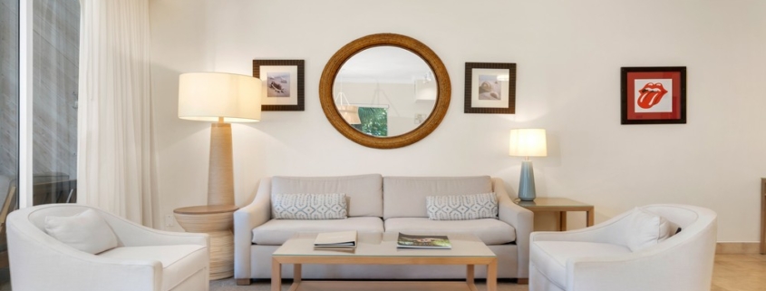 sands-a-grace-bay-one-bedroom-condo-suite-5101-living room seating