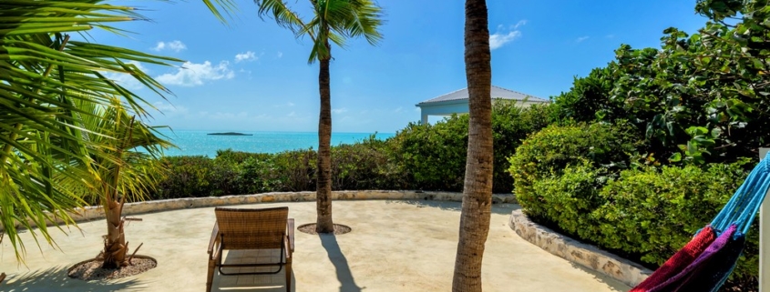 le-mer-turtle-tail-oceanfront-villa-private sun deck