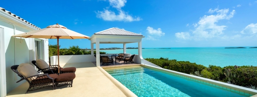 le-mer-turtle-tail-oceanfront-villa-pool and ocean view