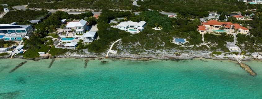 le-mer-turtle-tail-oceanfront-villa-drone view from ocean