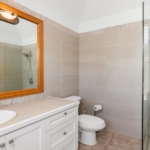 le-mer-turtle-tail-oceanfront-villa-primary bathroom