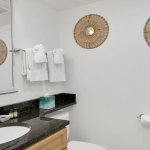 ocean-club-1-bedroom-condo-suite-5304-grace-bay-powder room