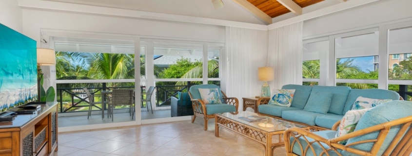 ocean-club-1-bedroom-condo-suite-5304-living area