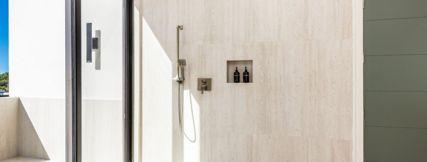 casa-verde-luxury-turks-caicos-canal-estate-shower area