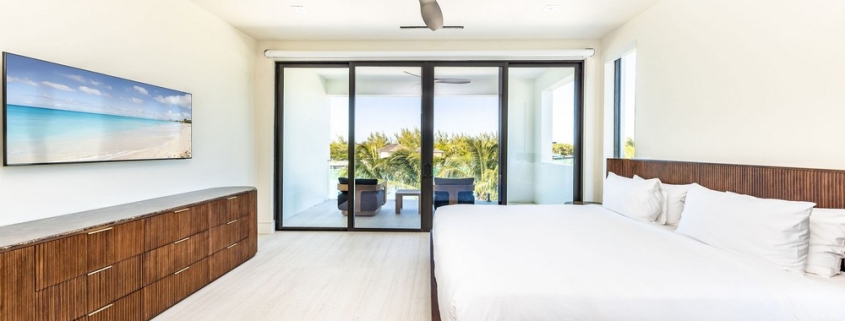 casa-verde-luxury-turks-caicos-canal-estate-lower level bedroom
