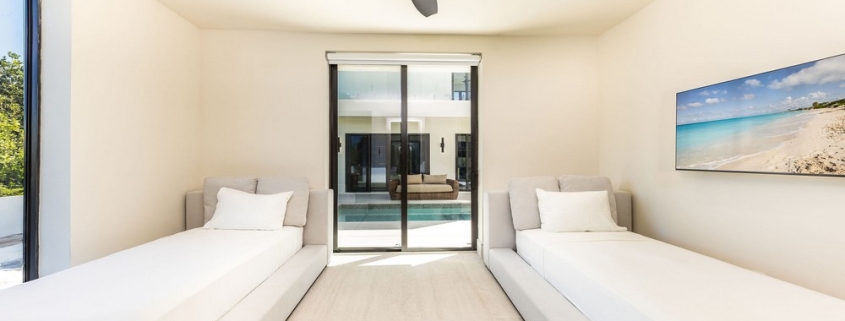 casa-verde-luxury-turks-caicos-canal-estate-bedroom with twin beds