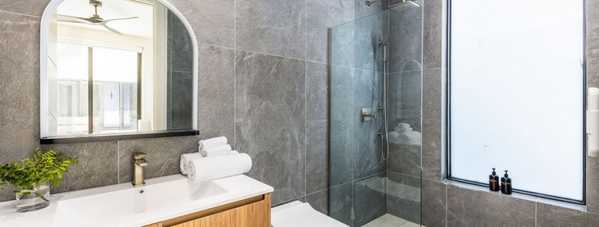 casa-verde-luxury-turks-caicos-canal-estate-bathroom with shower