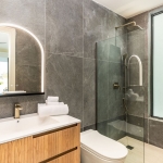 casa-verde-luxury-turks-caicos-canal-estate-bathroom