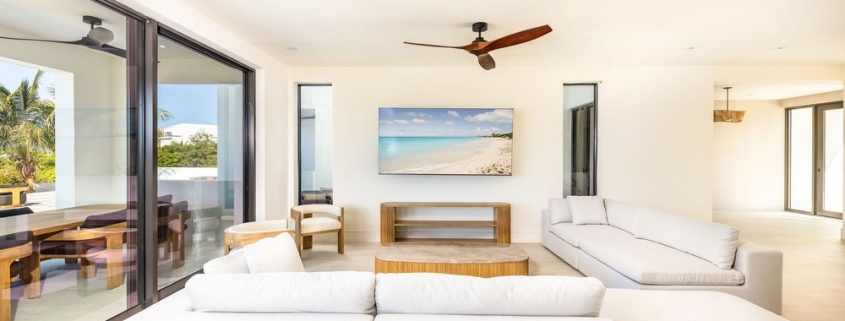 casa-verde-luxury-turks-caicos-canal-estate-main villa seating area