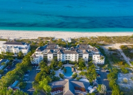 grace-bay-beachfront-1 bedroom-condo-suite 304-for-sale-1