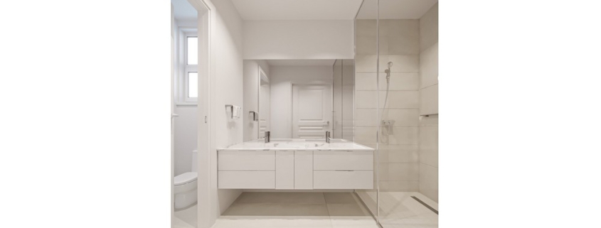 3 bedroom-seascape-townhomes-grace -bay-residence-unit 3 second bedroom ensuite bathroom