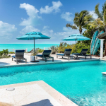 providenciales-oceanfront-villa-la-percha-chalk-sound-outdoorpool patio view