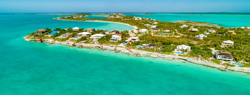 providenciales-oceanfront-villa-la-percha-chalk-sound-drone view of property and neighborhood