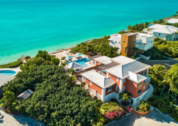 providenciales-oceanfront-villa-la-percha-chalk-sound-drone overhead view of property