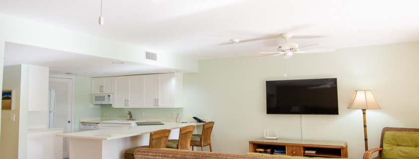 ocean-club-resort-junior-suite -grace-bay-beach-for-sale-3 ocean-club-resort-junior-suite-9107 living area view to kitchen